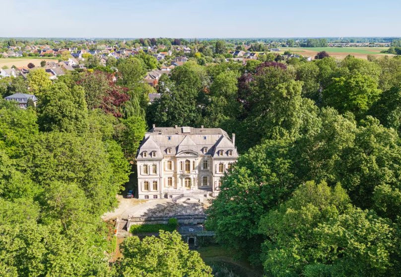 Château de Bolinne-Harlue, Éghezée, Belgium, Belgium